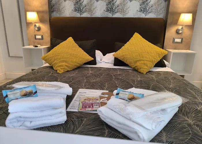 Гостевой дом Castel Sant' Angelo - Vatican - Center - Direct Bus Stop To And From Fiumicino 4*